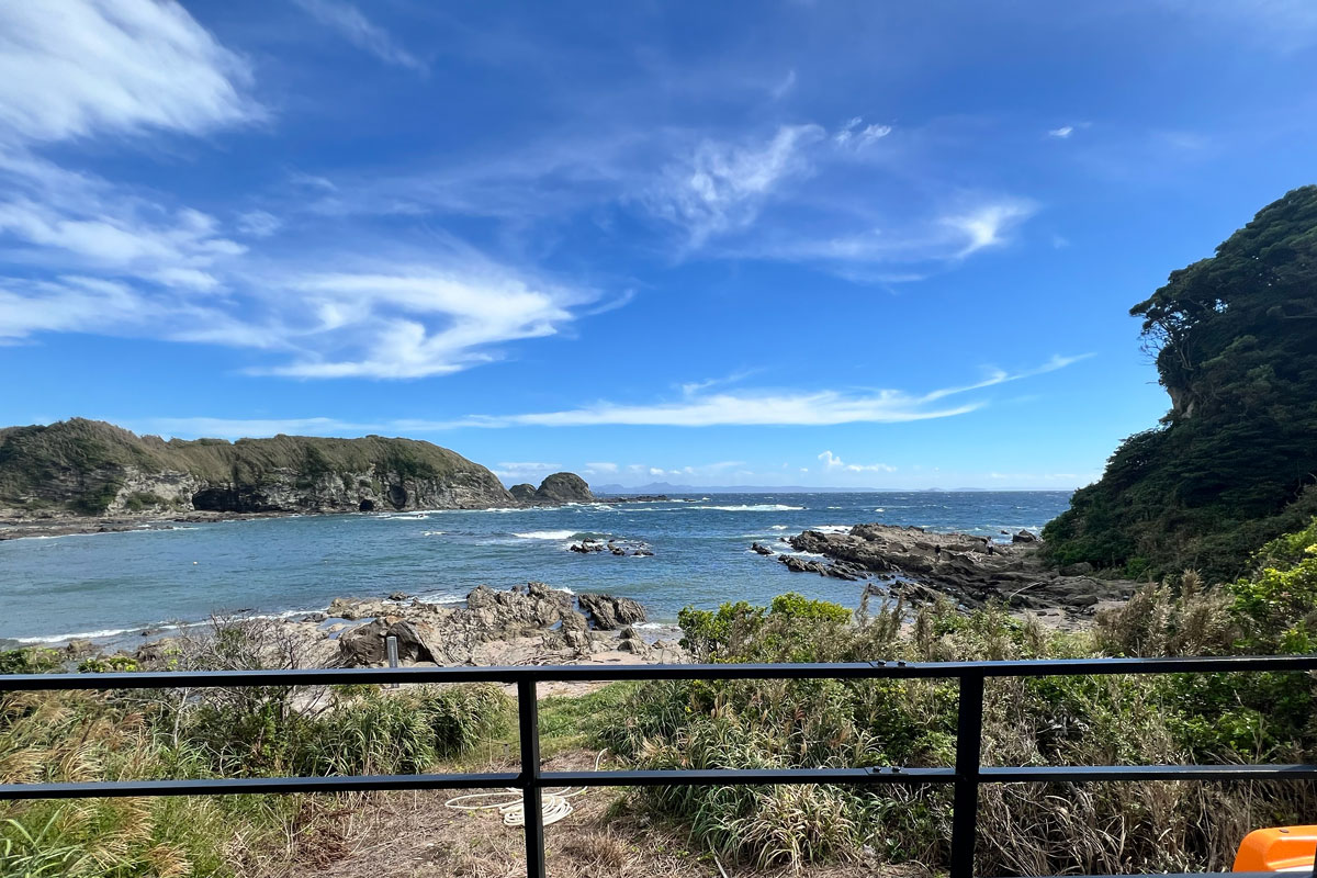 VILLA前の海