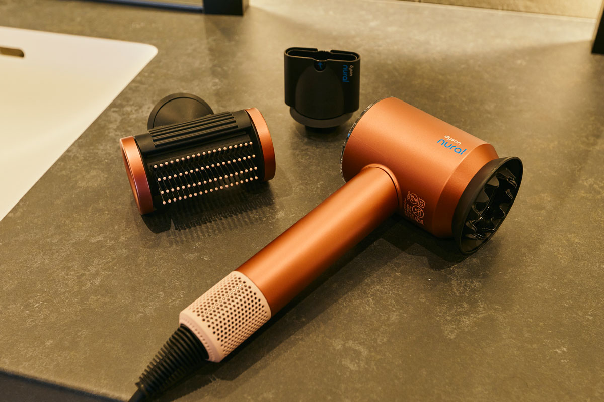 ドライヤー|dyson