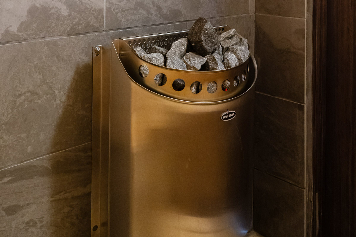 サウナストーブ