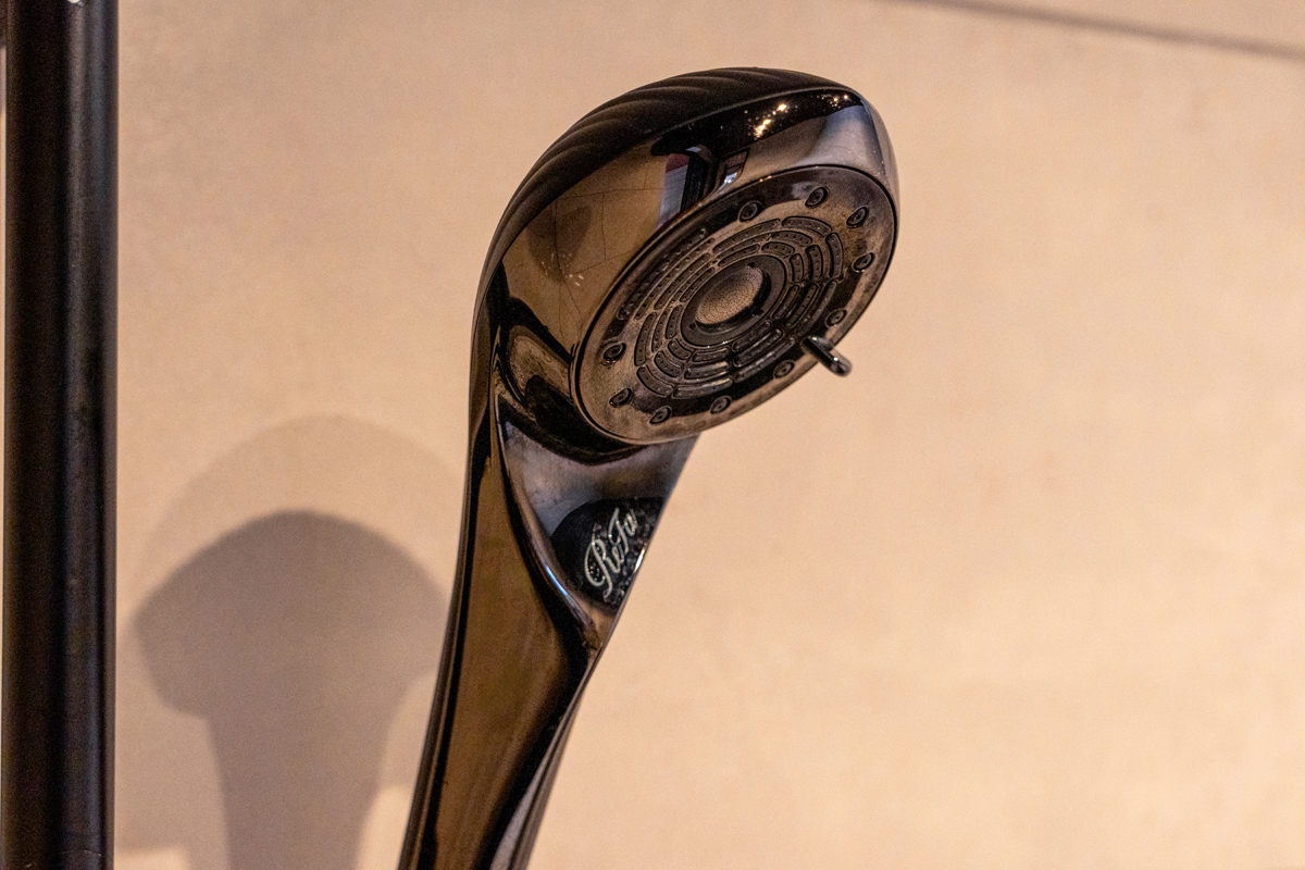 シャワーヘッド｜ReFa